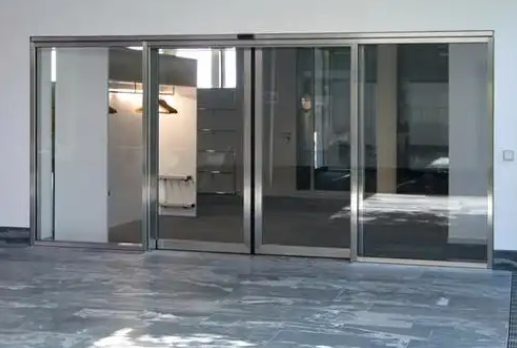 感应门的配置与性能那是相结合的