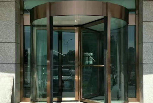 武威旋转门如何与周边环境搭配？