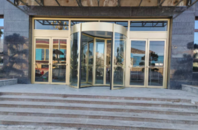 武威解决大堂风与能耗痛点：旋转门的微气候屏障保证！